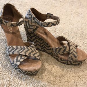 Toms Sienna Wedge Sandal